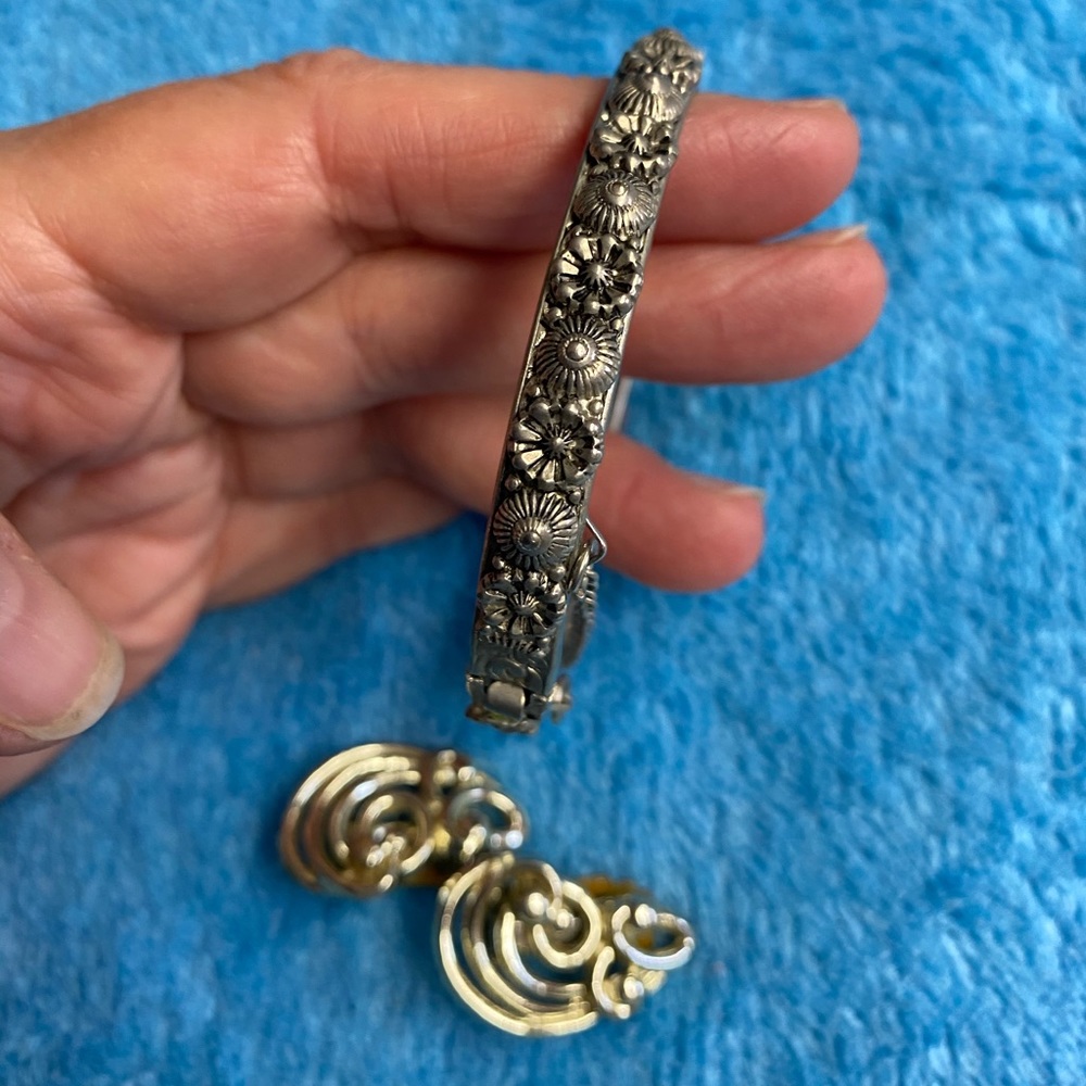 Vintage bracelet and earrings